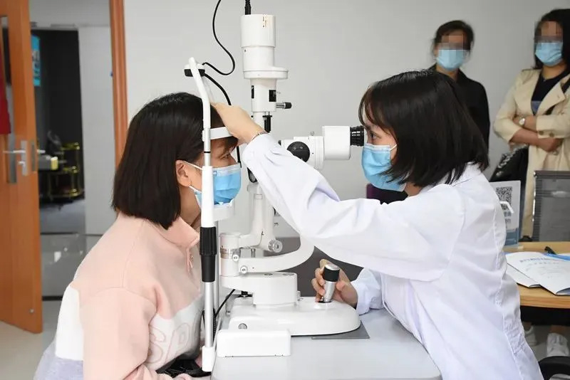 临床科研两手抓，福州普瑞林青鸿博士的平衡之术